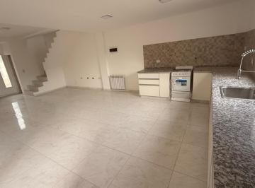 PH · 97m² · 3 Ambientes · 1 Cochera · PH - Plottier
