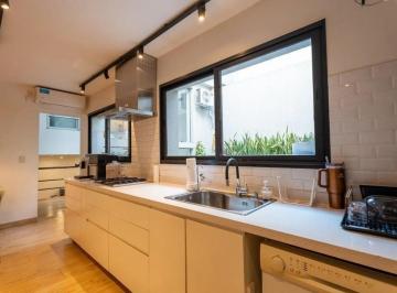 PH · 205m² · 6 Ambientes · Venta PH en Flores 6 Ambientes con Patio, Quincho, Apto Crédito