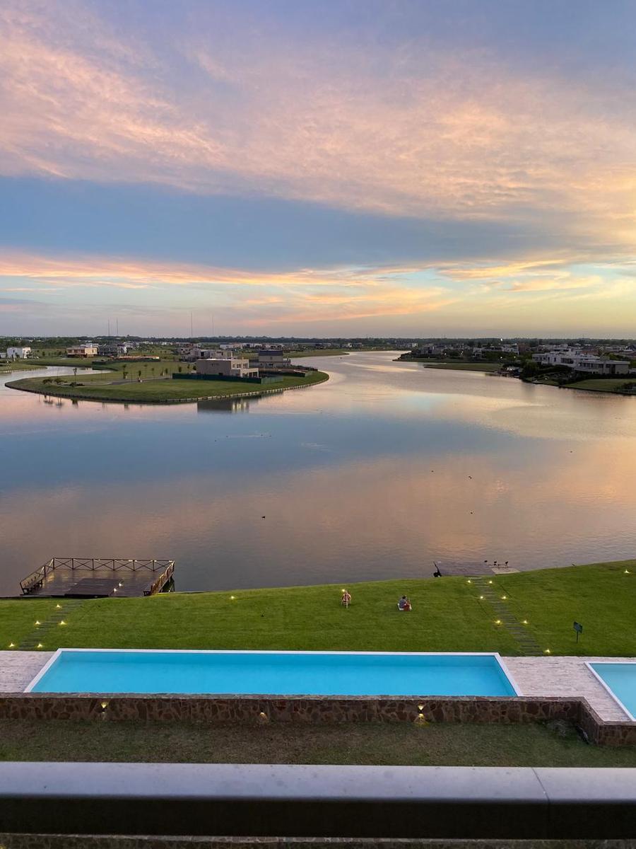 av del Golf al 2100 Edif Q Bay, Islas del Golf