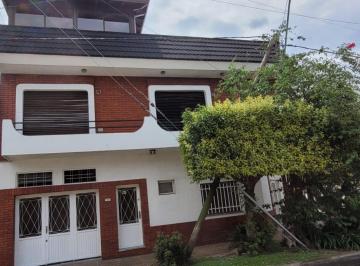 PH · 180m² · 5 Ambientes · PH en Alquiler - 4 Dorm. 3 Baños - Morón