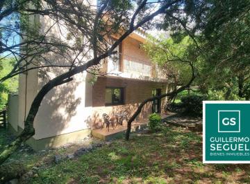 Casa de 6 ambientes, Mendiolaza · Country 4 Hojas – Casa en Venta con un Terreno Rodeado de Arboles