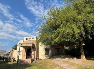 Casa · 185m² · 9 Ambientes · 1 Cochera · Villa Allende - Casa de 4 Dorm..