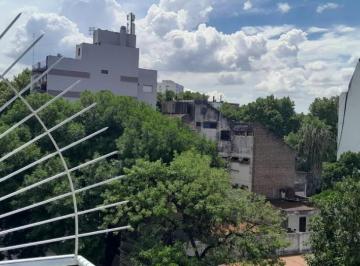 Departamento de 1 ambiente, Palermo · Monoambiente Luminoso con Vista Abierta de Árboles y Cielo