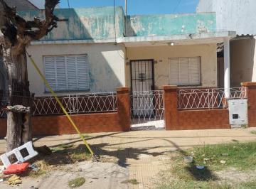 Casa de 3 ambientes, Tres de Febrero · Casa 3 Amb Lote Propio Orden de Vender!