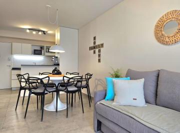 Departamento · 68m² · 3 Ambientes · 1 Cochera · Venta / Permuta | Departamento 2 Dorm. con Balcón Frente y Amenites | Rosario Centro