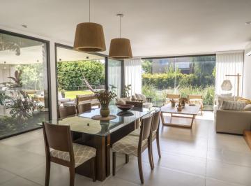 Casa · 476m² · 6 Ambientes · 4 Cocheras · Casa en Venta, 5 Ambientes, en Haras Santa María, Loma Verde, Gba Norte
