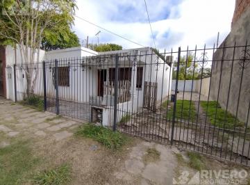 Casa · 60m² · 4 Ambientes · 3 Cocheras · Casa en Venta en Moron Sur