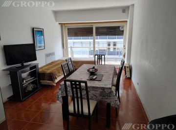 Departamento · 44m² · 2 Ambientes · 2 Ambientes en El Centro - a La Calle con Balcón