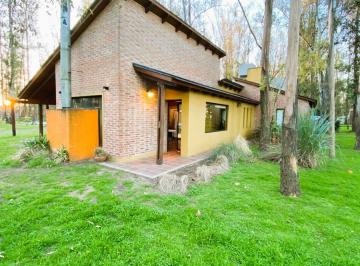 Casa · 90m² · 3 Ambientes · 1 Cochera · Campo Timbo - Casa en Venta