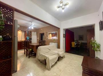 Casa · 70m² · 4 Ambientes · Venta PH de Dos Dorm. y Patio, Arroyito, Rosario. Apta Credito