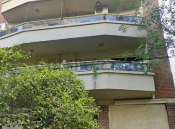 Departamento · 78m² · 3 Ambientes · 1 Cochera · 55 Entre 9 y 10. Departamento 2 Dorm. en Venta La Plata