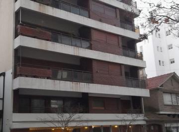 Departamento de 5 ambientes, Mar del Plata · Venta Departamento 5 Amb. Mas 2 Cocheras en Plaza Mitre, Mar del Plata