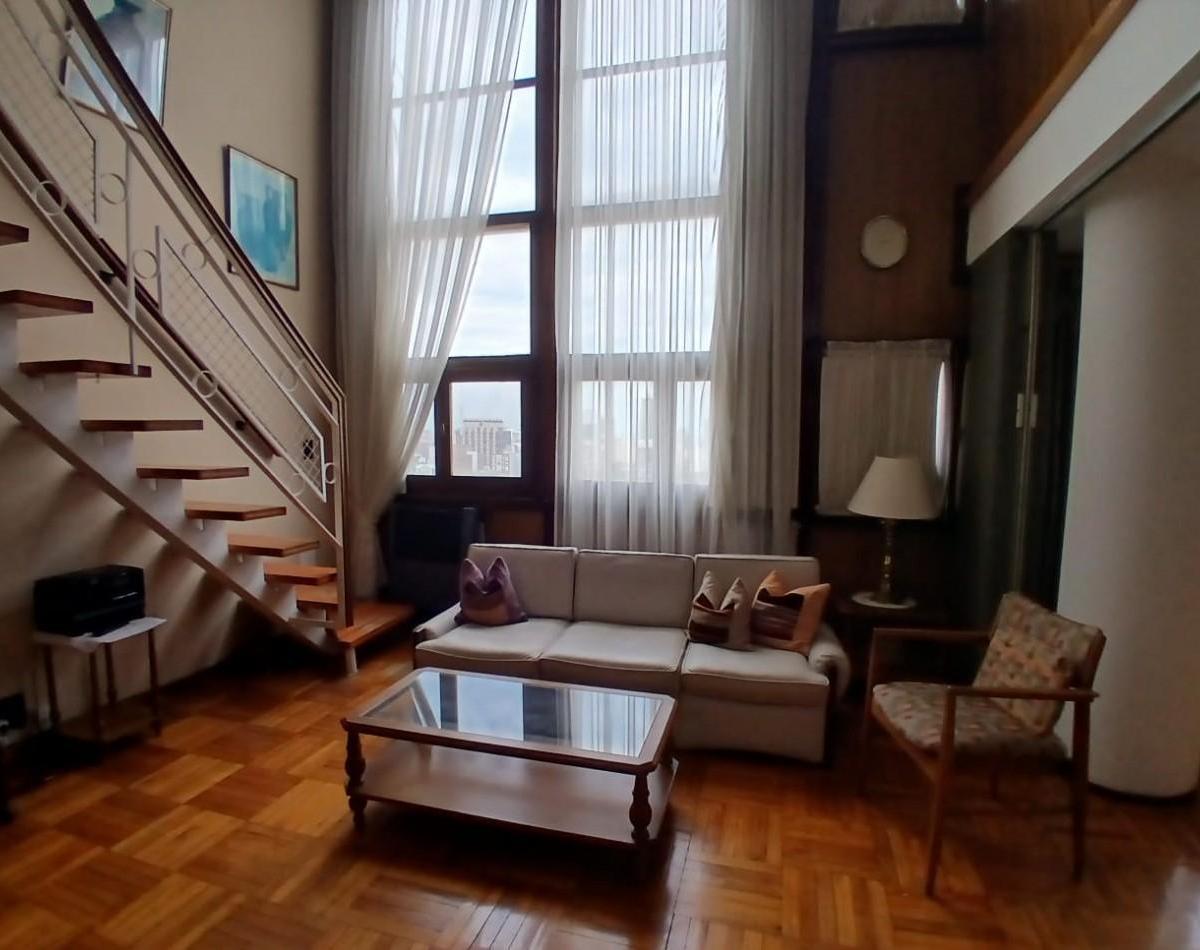 Departamento de 3 ambientes, con escritorio, Edificio diseñado por el Arquitecto Bonet