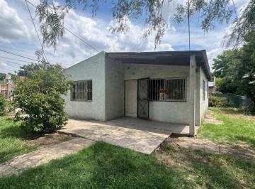 Casa · 60m² · 3 Ambientes · 1 Cochera · Casa en Parque San Martin