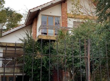 Casa · 230m² · 3 Dormitorios · Casa - Bernal Este