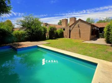 Casa de 2 ambientes, Córdoba · Alquiler - en Una Planta con Pileta - 2 Dorm. - Los Boulevares
