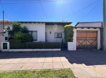 Imagen1 · Venta de Casa de 4 Habitaciones en Av Bolivar Al 200