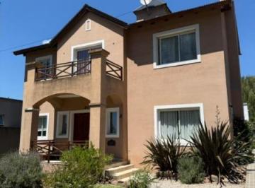 Imagen1 · Venta de Hermosa Casa 4 Dorm. en Tandil