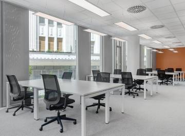 Oficina comercial · 100m² · Oficina Abierta Lista Para Usar Para 15 Personas en Mendoza, Chacras Park