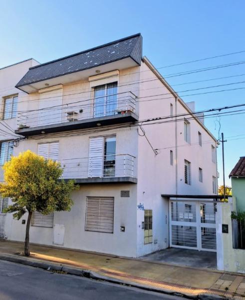 Propiedad multifamiliar 14 amb, 315m² con gran potencial de inversión — Las Heras