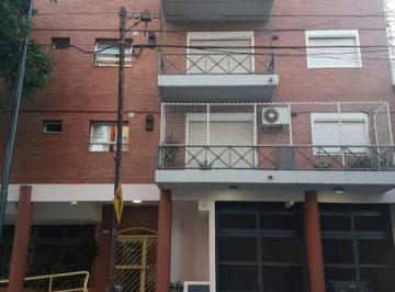 Departamento · 74m² · 3 Ambientes · 1 Cochera · 3 Amplios Ambientes Al Frente, C/ Cochera