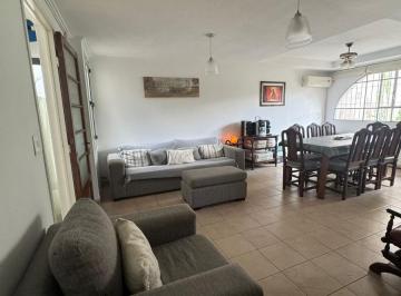 Casa · 189m² · 7 Ambientes · 1 Cochera · Venta Casa Apta Banco - Calle 45 E/ 21 y 22 - 4/4 Dorm. - Parque