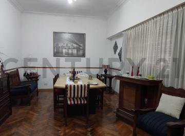 Casa · 206m² · 4 Ambientes · Venta Casa de 4 Ambientes con Patio y Terraza, en Villa del Parque