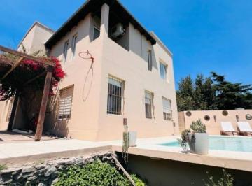 Imagen1 · Casa en Venta con Pileta y Quincho en Tandil