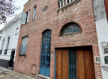 Casa · 252m² · 8 Ambientes · 1 Cochera · Casa en Venta de 8 Ambientes en Boedo