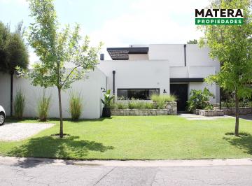 Casa de 5 ambientes, Tigre · Casa Moderna Impecable con Gran Jardin de 1300 m
