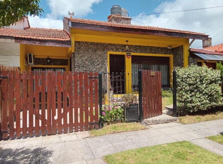 Casa · 150m² · 5 Ambientes · 1 Cochera