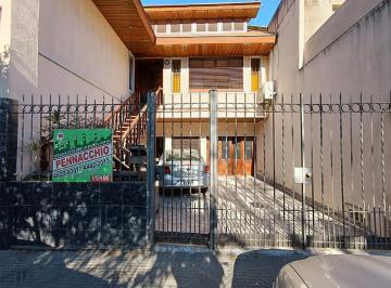 PH · 120m² · 3 Ambientes · 1 Cochera · Alq PH C/ Cochera Patio Parrilla Excelente Ubi