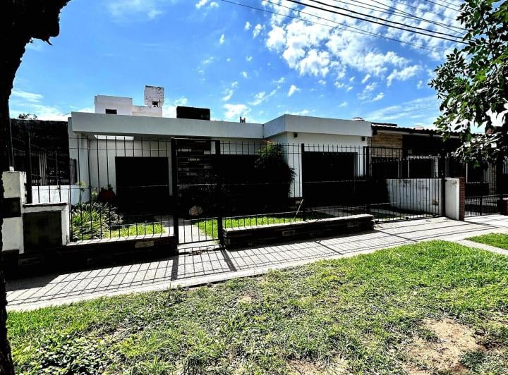 Casa · 212m² · 12 Ambientes