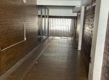 Garage · 12m² · 1 Cochera · Cochera Fija Cubierta a m de Av Maipu