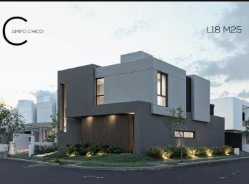 Casa · 360m² · 4 Ambientes · 2 Cocheras · Casa Premium en Esquina Frente a Plaza en Campo Chico