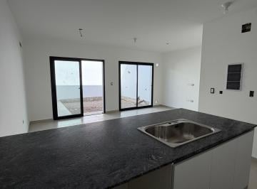 Casa · 83m² · 3 Ambientes · 2 Cocheras · Dúplex en Housing Preventa - Pleno Urca! Cortejarena 4500