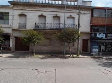 Casa · 398m² · 8 Ambientes · 2 Cocheras · Casa en Venta Av Revolucion de Mayo 1524