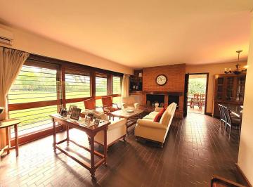 Casa · 276m² · 5 Ambientes · 1 Cochera · Casa en Venta 5 Ambientes en Bella Vista Sobre Lote de 1495 m - Apto Credito