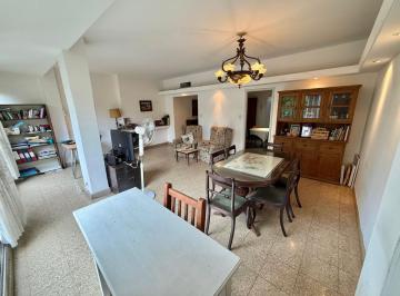 Departamento · 109m² · 6 Ambientes · Semipiso de 3 Dorm. - Cañada - Centro