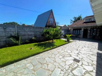 Casa · 170m² · 4 Ambientes · 1 Cochera · Vendo Casa de 4 Ambientes en Barrio 9 de Julio