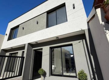 PH · 90m² · 3 Ambientes · Venta Dúplex 3 Amb C/entrada de Auto y Patio
