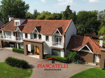 Casa · 453m² · 7 Ambientes · 2 Cocheras · Casa en Venta con 6 Ambientes en San Diego Country Club