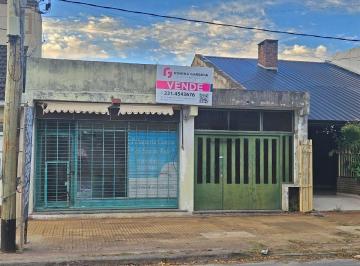 Local comercial · 243m² · 1 Ambiente · 1 Cochera · Local y Terreno