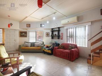 Casa · 125m² · 4 Ambientes · Venta Casa 4 Ambiente Zona en Parque Avellaneda.