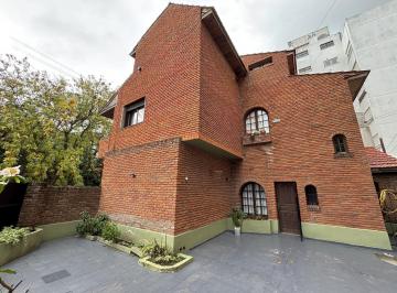 PH · 143m² · 4 Ambientes · 1 Cochera · Venta Chalet en PH de 4 Ambientes. Zona Plaza Peralta Ramos, Mar del Plata