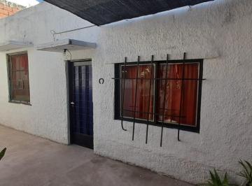 Casa · 60m² · 1 Dormitorio · Impecable Casa en Complejo Habitacional. Alquiler. Ituzaingo Norte