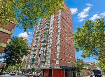 Departamento · 68m² · 4 Ambientes · Oportunidad Hermoso 4 Ambientes con Balcon 2 Bños