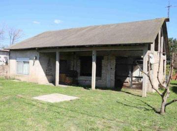 Casa · 85m² · 4 Ambientes · 3 Cocheras · Venta Casa Gutierrez a Refaccionar con Amplio Terreno