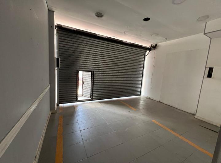 Local comercial · 165m² · 5 Ambientes