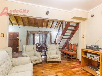 Casa · 219m² · 5 Ambientes · 2 Cocheras · Venta Casa 5 Ambientes en Castelar